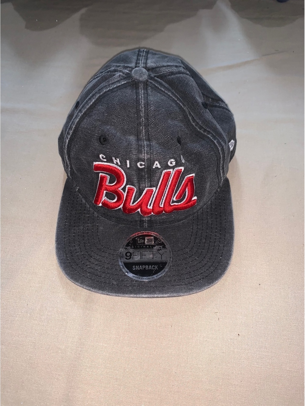 New Era Chicago Bulls 9FIFTY snapback cap gray black red